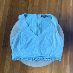 Adorable cropped tank! L
